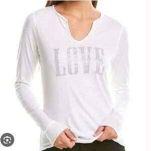 Women’s White Long-Sleeve 'LOVE' Graphic Top